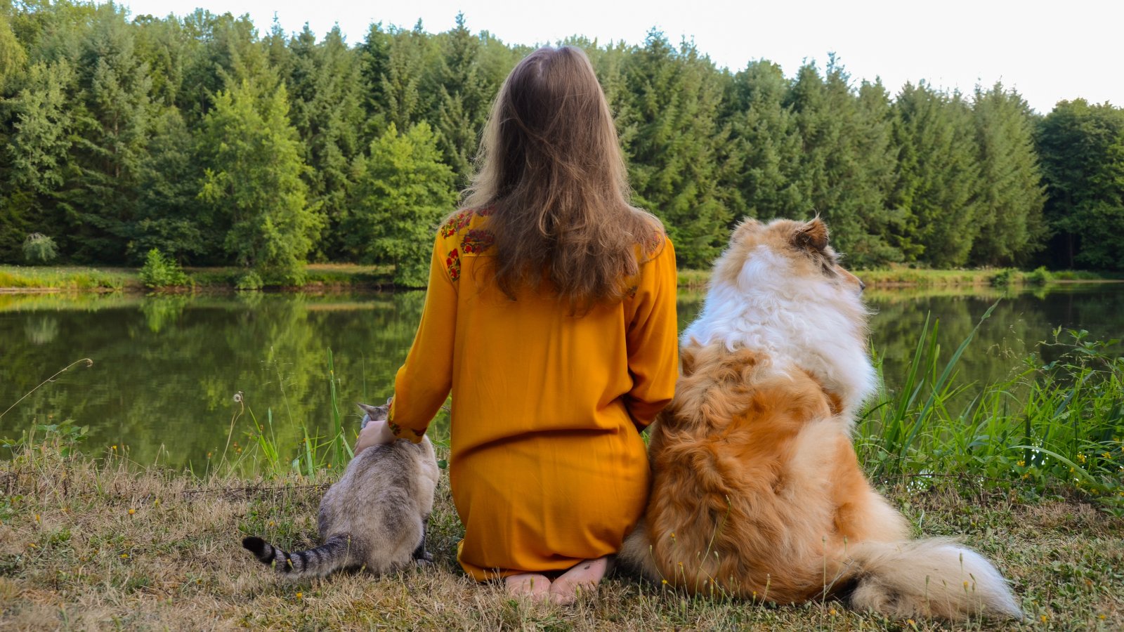 Figure 3. Enjoying the outdoors with pets poses minimal direct Giardia risk to healthy people.